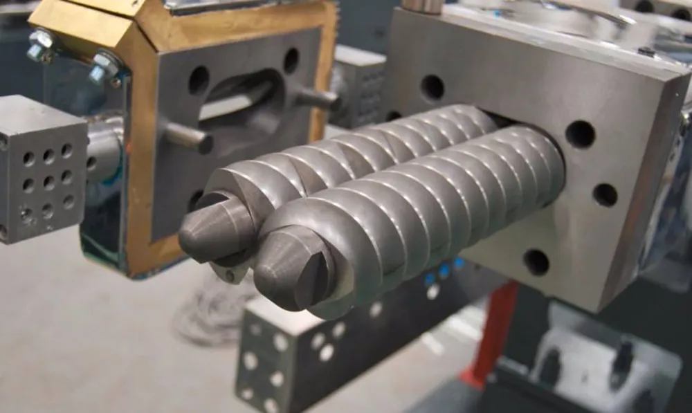 Twin-screw extruder screw