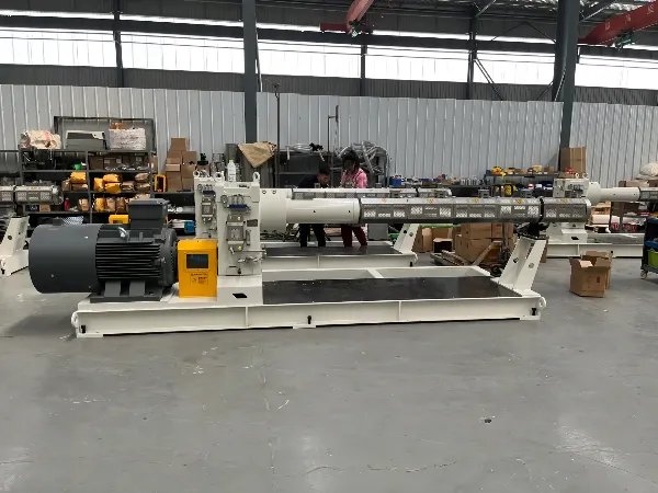 UET Machine Twin Screw Extruder Factory