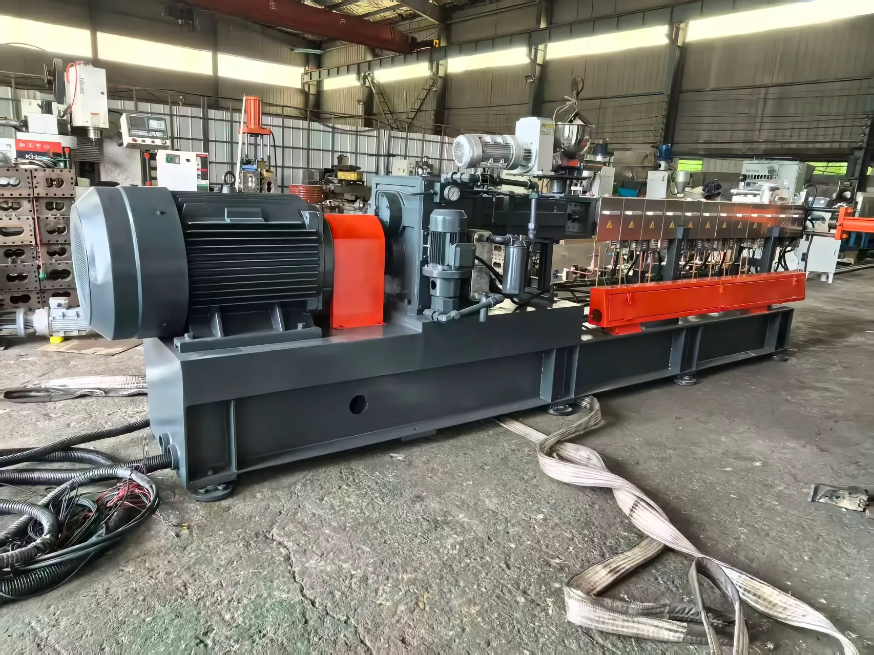 UET Machine Twin Screw Extruder Factory