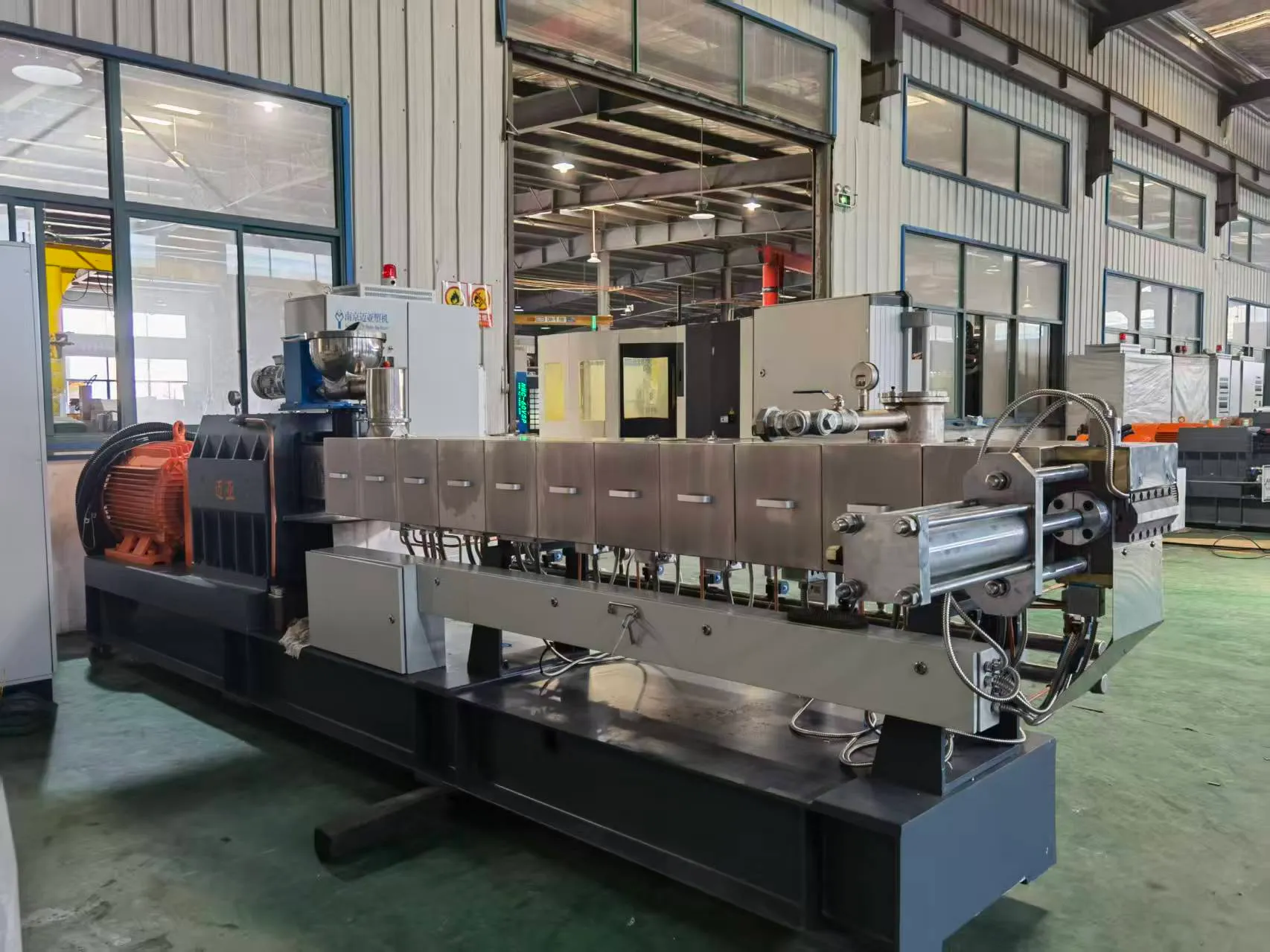 UET Machine Extruder Manufacturing Facility