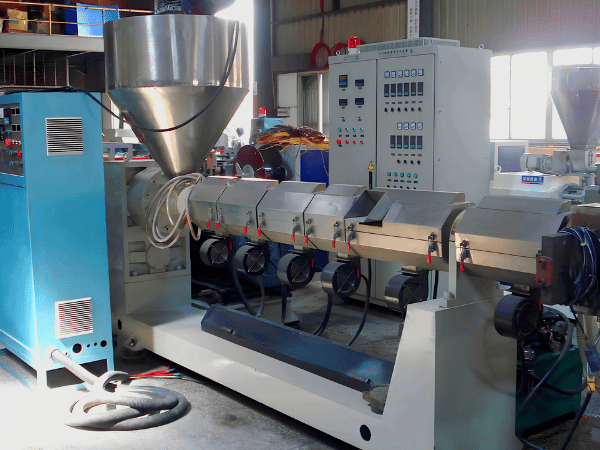UET Machine Twin Screw Extruder Factory