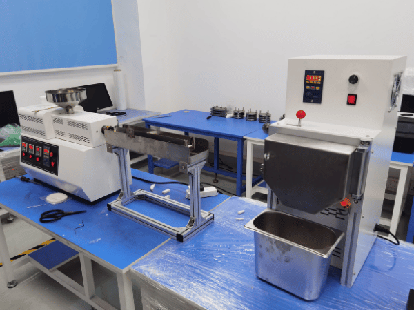 UET Machine Twin Screw Extruder Factory