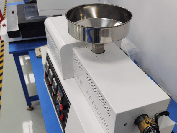 UET Machine Twin Screw Extruder Factory