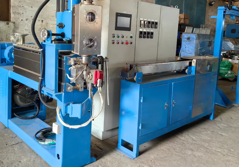 UET Machine Twin Screw Extruder Factory