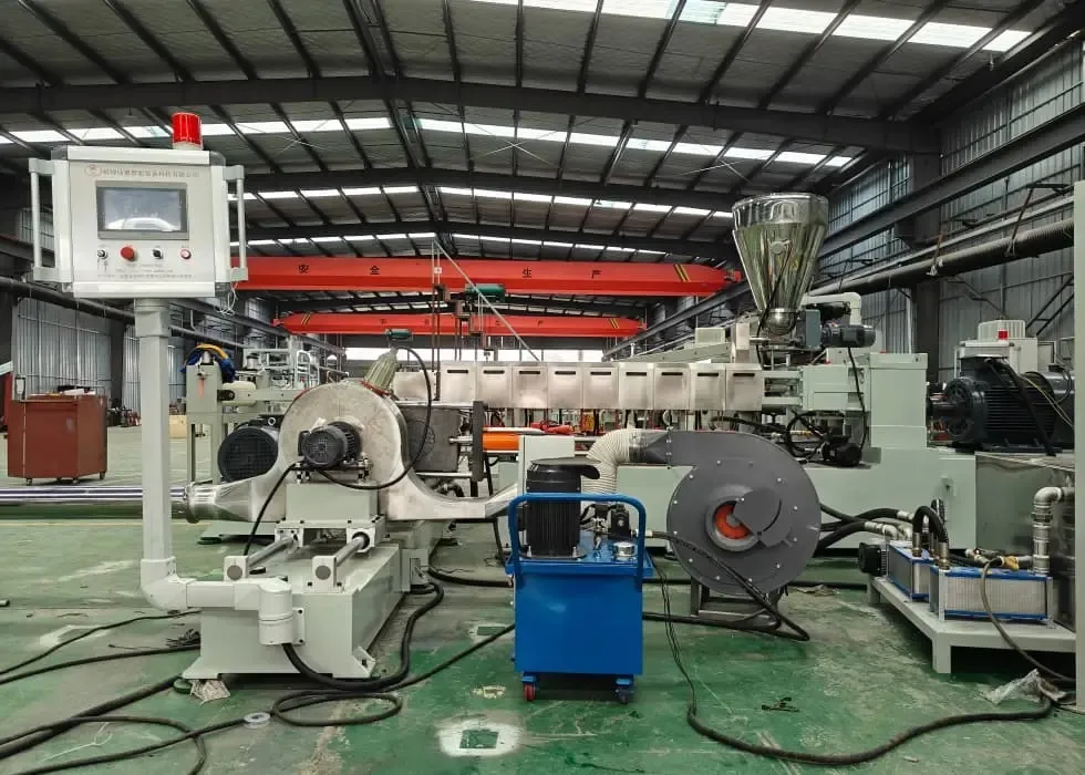 UET Machine Twin Screw Extruder Factory