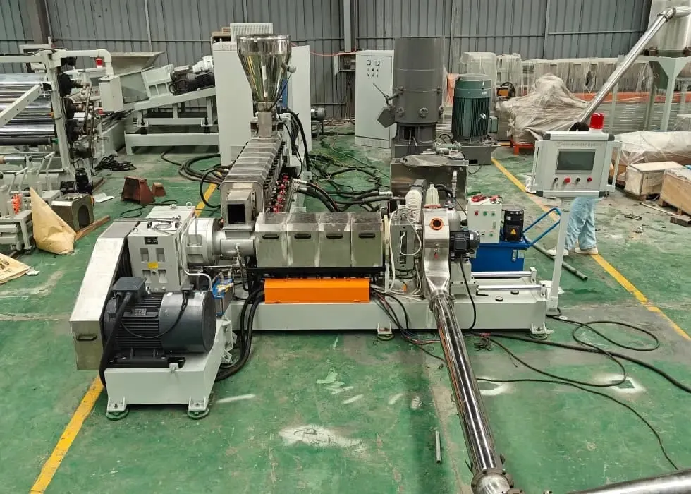 UET Machine Twin Screw Extruder Factory