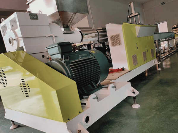 UET Machine Twin Screw Extruder Factory