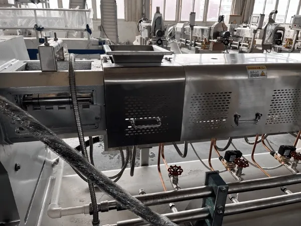 UET Machine Twin Screw Extruder Factory