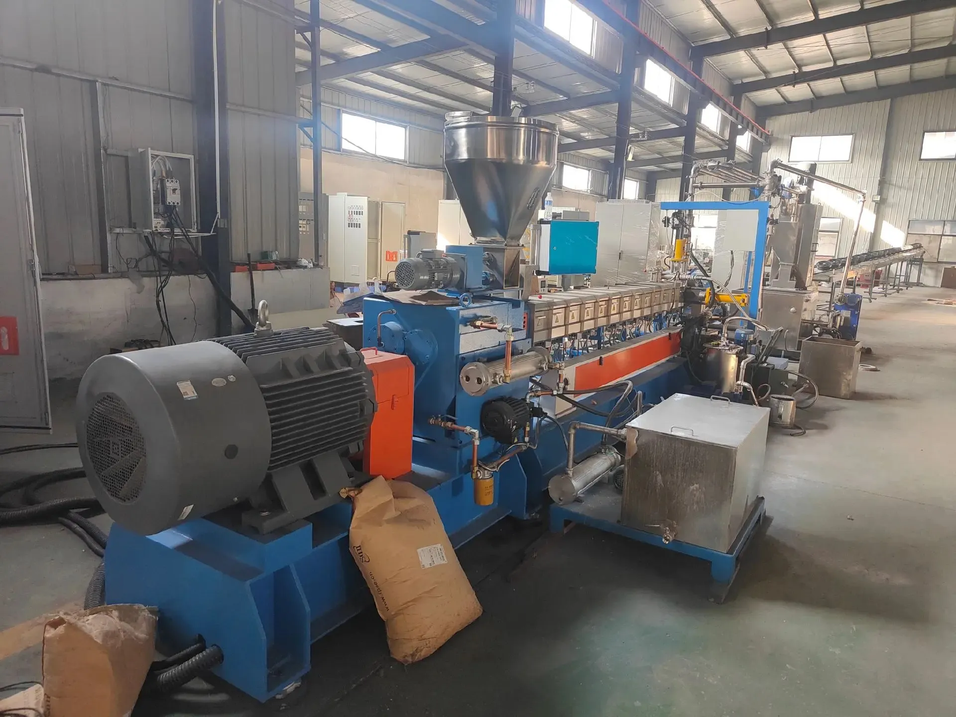 UET Machine Twin Screw Extruder Factory