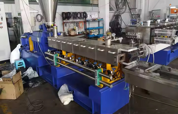 UET Machine Twin Screw Extruder Factory