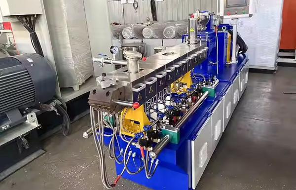 UET Machine Twin Screw Extruder Factory